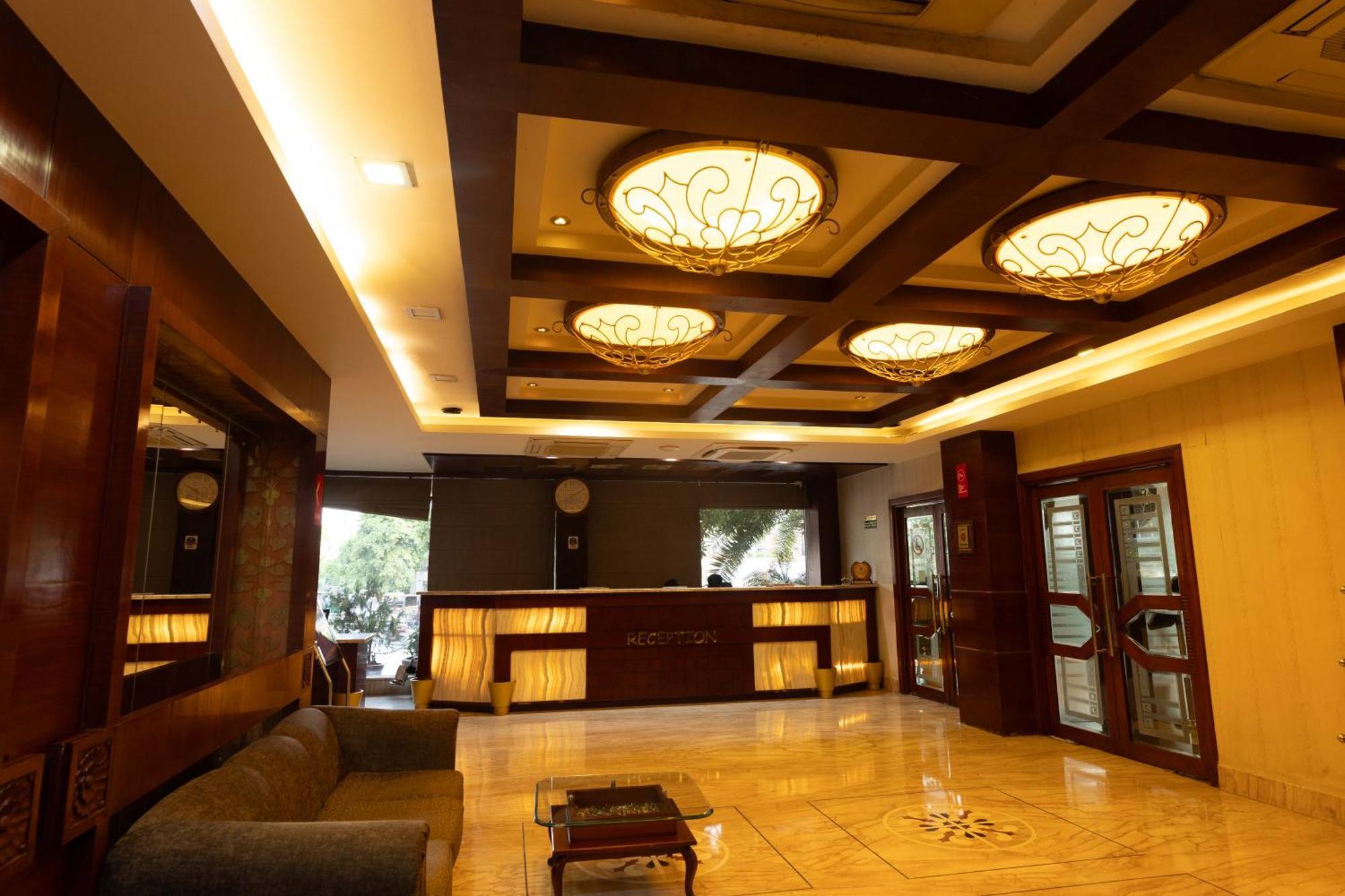 New Hotel Broadway Varanasi Exterior foto